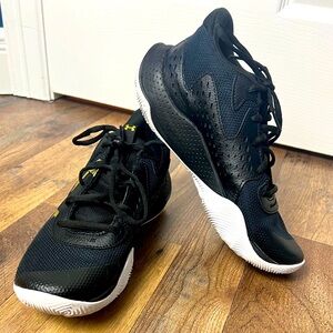 Unisex Jet '23 Basketball Shoes by Under Armor - Size 9.5 (Men’s)